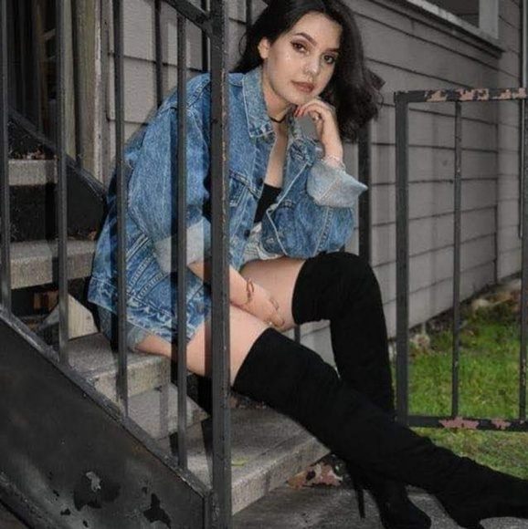 Meet your Posher, Jackie - Picture 1 of 1